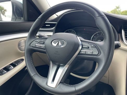 Used 2019 INFINITI QX50 Essential w/ Premium Audio Package FWD image 16