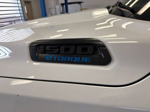Used 2023 RAM 1500 Big Horn AWD/4WD image 8