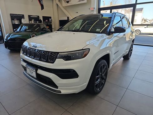 Used 2024 Jeep Compass Limited w/ High Altitude Package AWD/4WD image 1