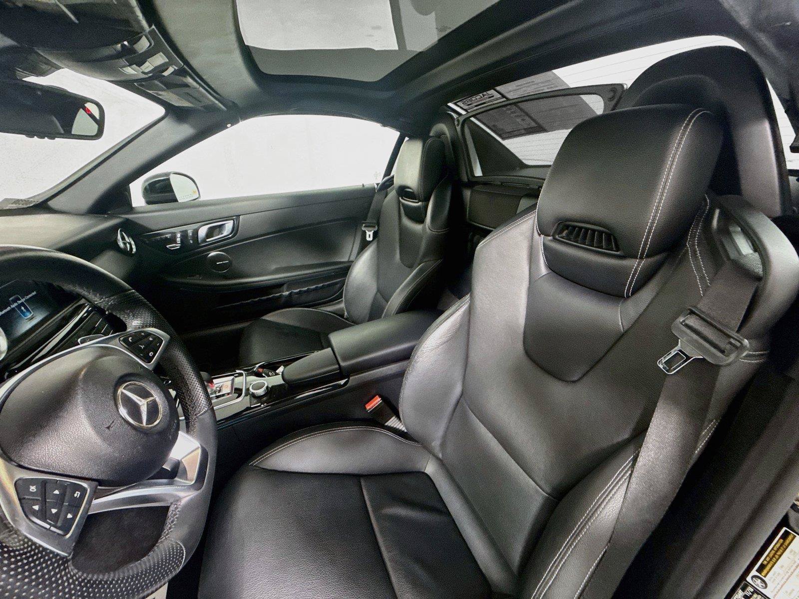 Used 2019 Mercedes-Benz SLC 300 image 10