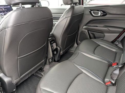 Used 2025 Jeep Compass Latitude w/ Altitude Special Edition image 25