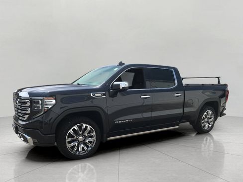 Used 2024 GMC Sierra 1500 Denali w/ Denali Reserve Package AWD/4WD image 11