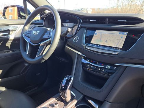 New 2025 Cadillac XT5 Premium Luxury w/ LPO, Red Accent Package AWD/4WD image 8