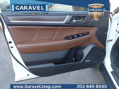 Used 2017 Subaru Outback 3.6R Touring image 23