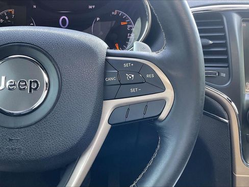Used 2017 Jeep Grand Cherokee Limited image 20