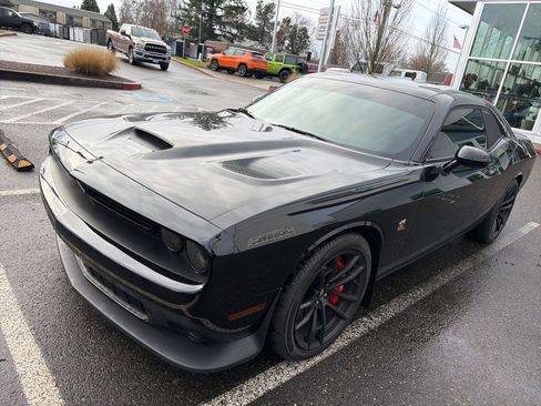 Used 2023 Dodge Challenger R/T Scat Pack w/ Plus Package image 3