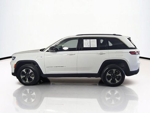 Used 2024 Jeep Grand Cherokee Limited 4xe AWD/4WD image 8