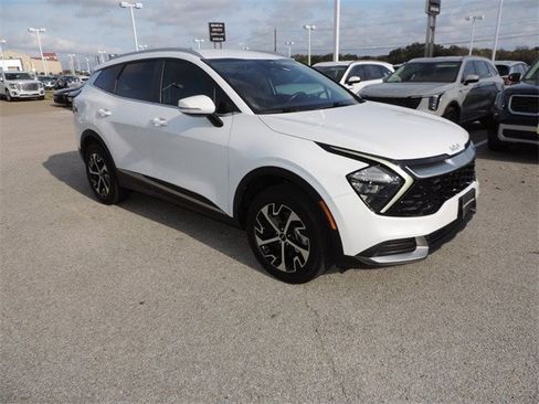 Used 2023 Kia Sportage EX image 3