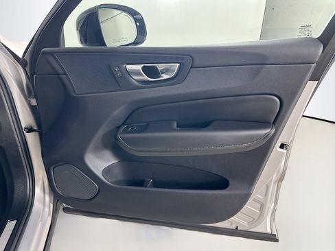 Used 2025 Volvo XC60 B5 Core AWD/4WD image 43