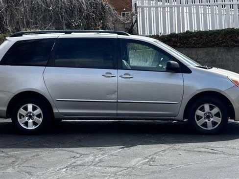 Used 2004 Toyota Sienna LE FWD image 6