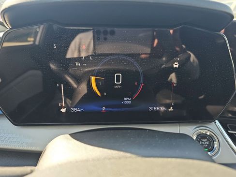 Used 2025 Chevrolet Trax LT image 10