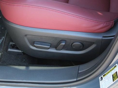 Certified 2025 MAZDA CX-30 AWD 2.5 S w/ Preferred Package image 13