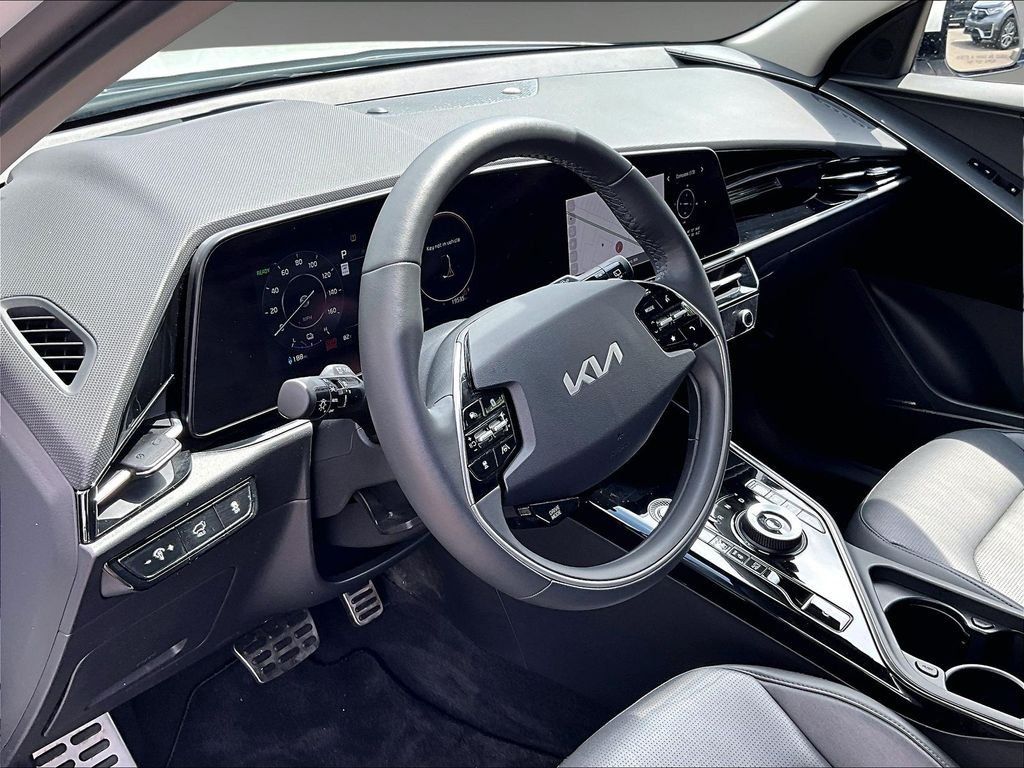 Used 2023 Kia Niro Wave FWD image 8