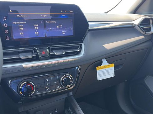 New 2026 Chevrolet TrailBlazer LT w/ LT Cold Weather Package FWD image 22