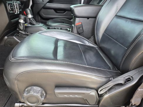 Used 2018 Jeep Wrangler Unlimited Sahara w/ Cold Weather Group image 15