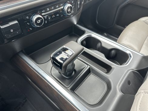 Used 2024 GMC Sierra 1500 SLT w/ SLT Premium Package image 26