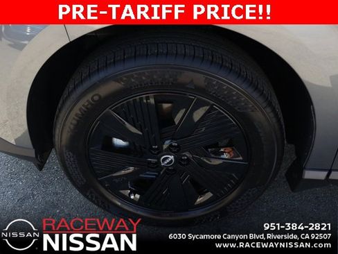 New 2025 Nissan Murano SV image 10