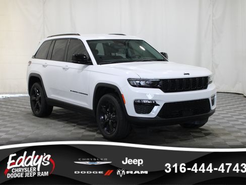 Used 2024 Jeep Grand Cherokee Limited w/ Black Appearance Package AWD/4WD image 1