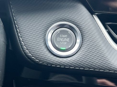 New 2026 Chevrolet Equinox LT w/ Convenience Package II image 19