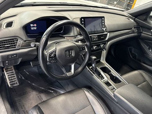 Used 2018 Honda Accord Sport image 5