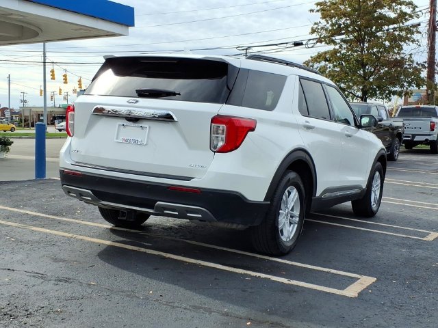 Used 2024 Ford Explorer XLT w/ Equipment Group 202A AWD/4WD image 8