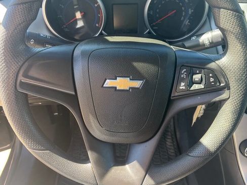 Used 2015 Chevrolet Cruze LS image 14