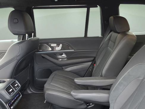 Used 2025 Mercedes-Benz GLS 63 AMG 4MATIC image 26