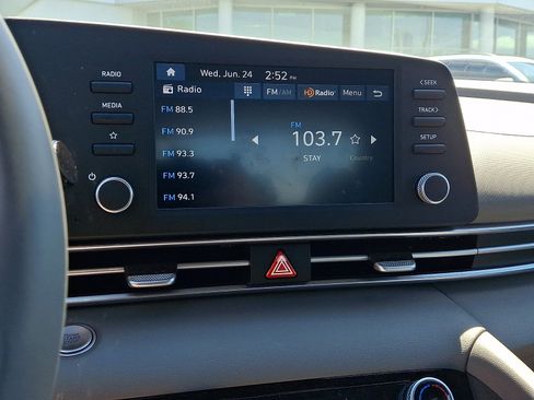 Certified 2025 Hyundai Elantra Sport FWD image 16