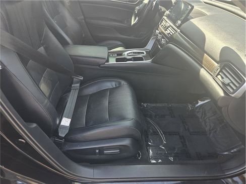 Used 2018 Honda Accord EX-L image 24