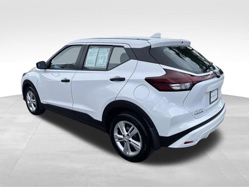 Used 2025 Nissan Kicks Play S FWD image 5