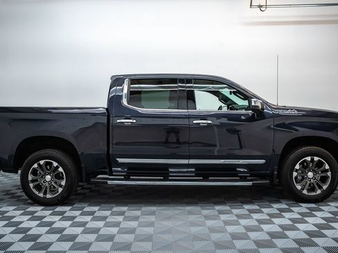 Used 2024 Chevrolet Silverado 1500 High Country w/ Technology Package image 3