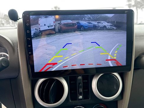 Used 2009 Jeep Wrangler Unlimited Sahara w/ Trailer Tow Group image 15