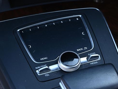 Used 2018 Audi Q5 Prestige w/ Prestige Package image 21