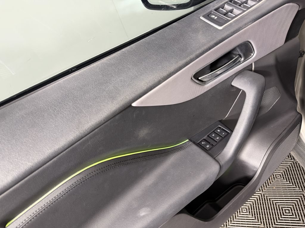 Used 2019 Jaguar F-PACE Portfolio AWD/4WD image 40