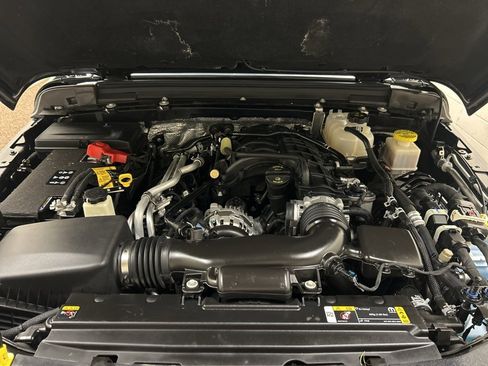 Used 2024 Jeep Gladiator Sport image 12