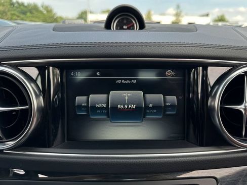 Used 2017 Mercedes-Benz SL 550 image 21