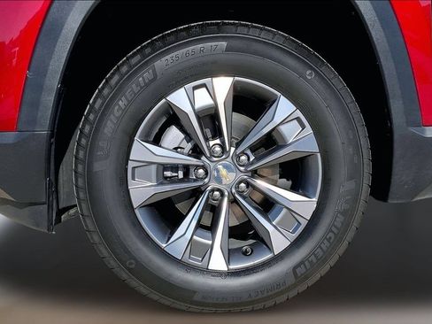 Used 2025 Chevrolet Equinox LT w/ Convenience Package II AWD/4WD image 9