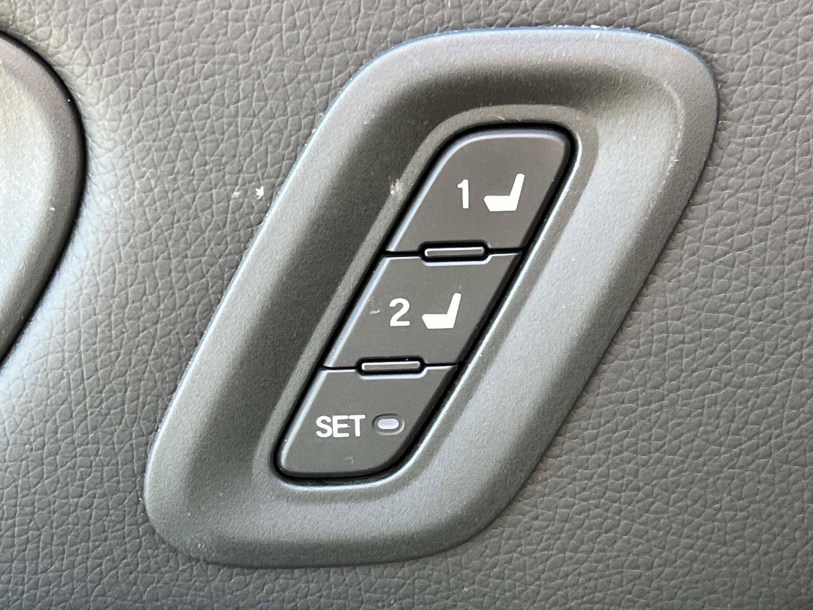Used 2023 Honda Pilot Elite image 32
