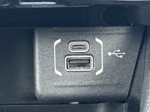 Certified 2024 Jeep Compass Limited image 27