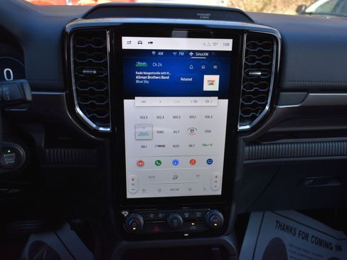 New 2025 Ford Ranger Lariat w/ Black Appearance Package image 34