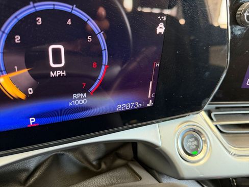 Used 2025 Chevrolet Trax LT w/ LT Convenience Package image 39