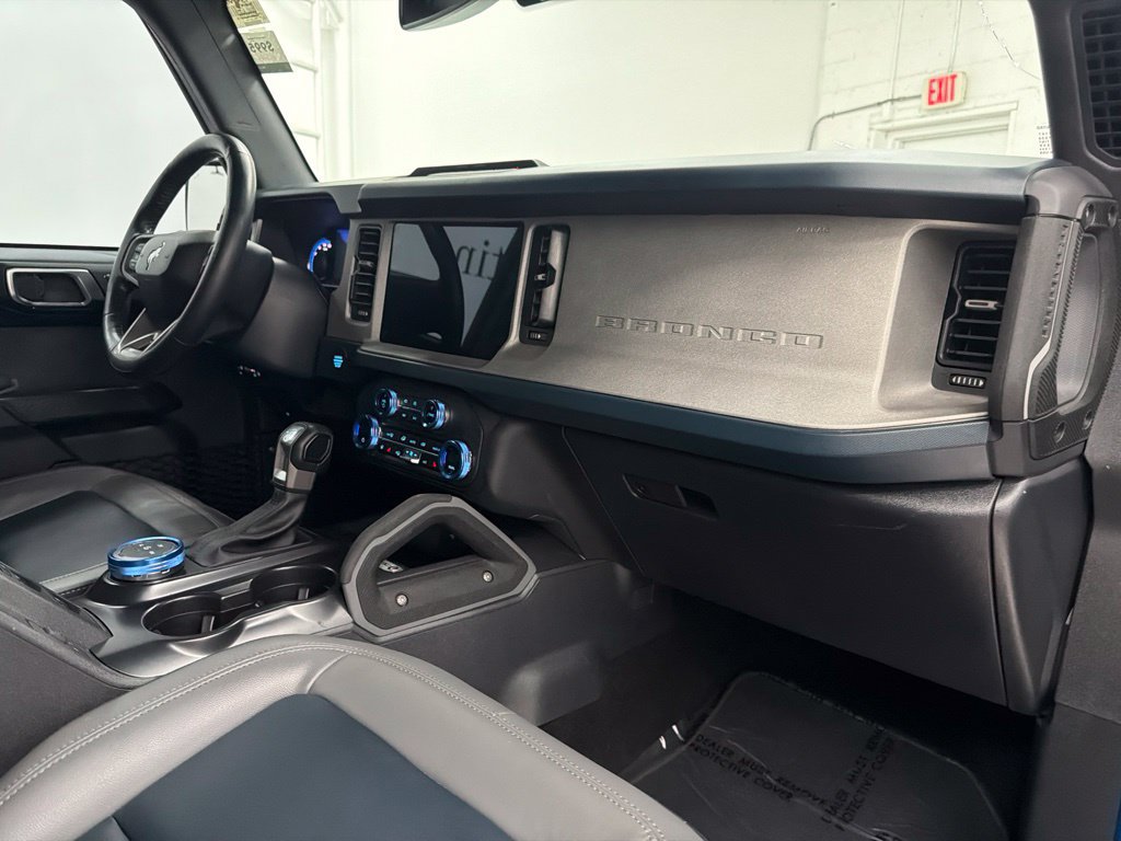 Used 2024 Ford Bronco Outer Banks AWD/4WD image 32