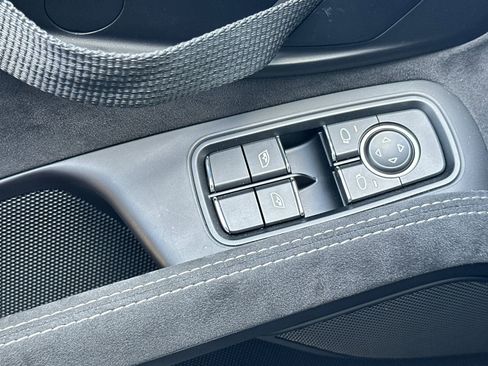 Certified 2018 Porsche 911 GT2 RS RWD image 13
