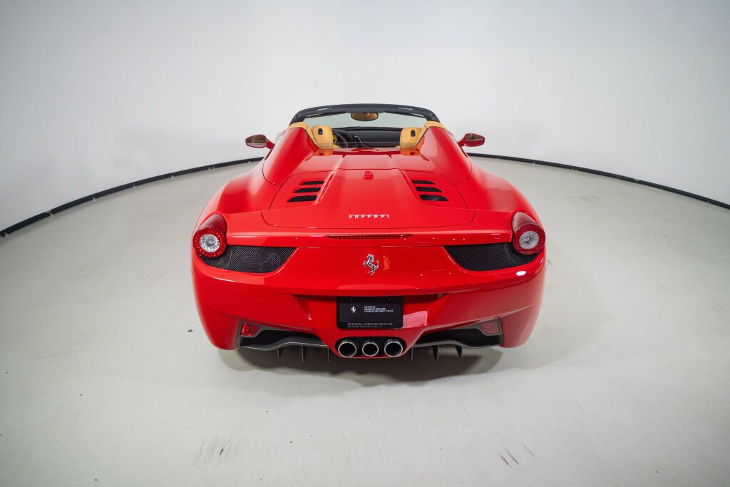 Used 2014 Ferrari 458 Spider RWD image 10