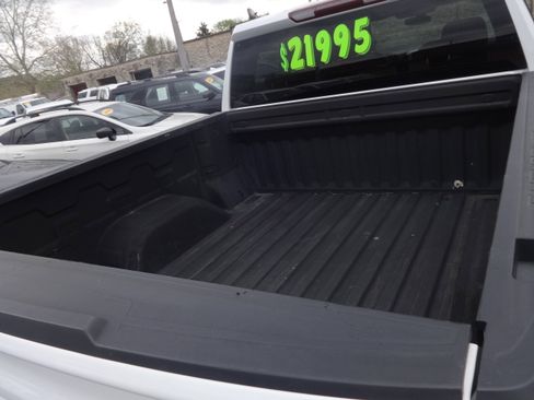 Used 2019 Chevrolet Silverado 1500 Custom Trail Boss w/ Custom Convenience Package image 10