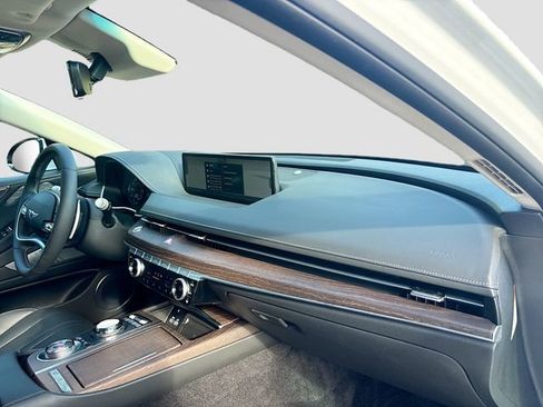 Used 2024 Genesis G80 image 10