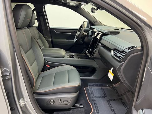 New 2026 GMC Acadia AT4 w/ Super Cruise Package image 32