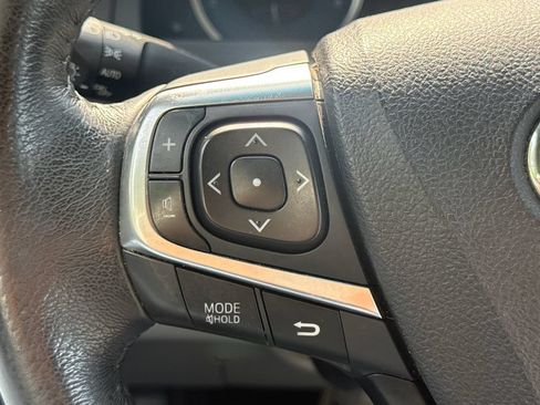 Used 2017 Toyota Camry XLE w/ Moonroof Package FWD image 29