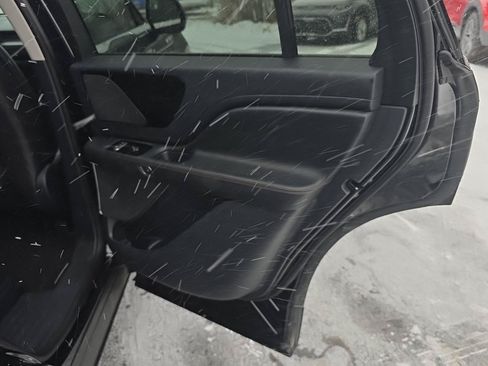 Used 2025 Lincoln Aviator AWD image 37