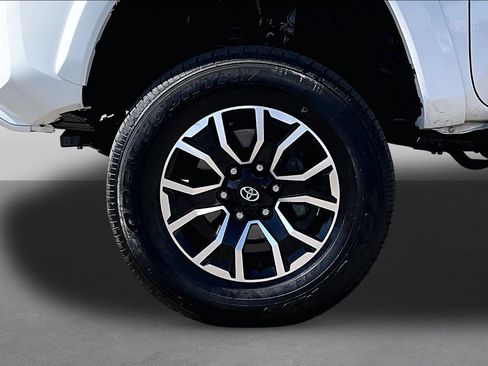 Used 2023 Toyota Tacoma TRD Sport AWD/4WD image 8